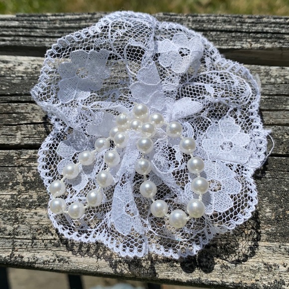 Lace and Pearls Pin - Picture 1 of 4